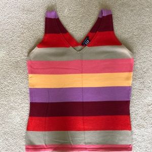Stretch sleeveless sweater